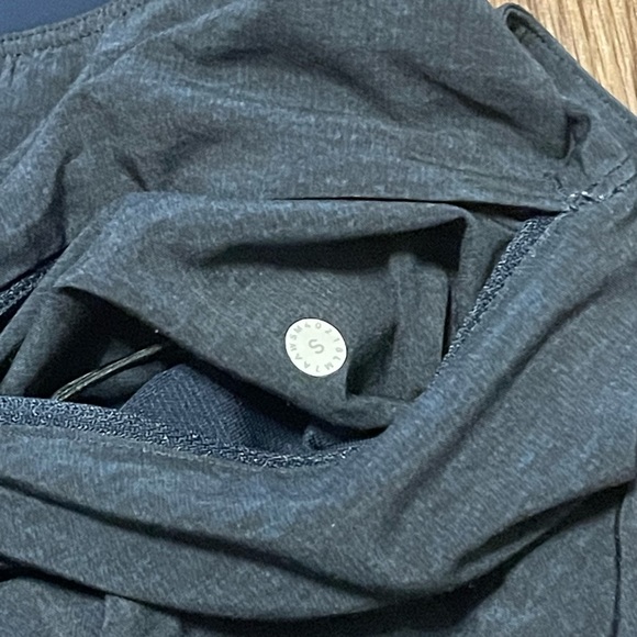 Lululemon T.H.E Shorts Men’s Small Navy 9” Inseam - Picture 4 of 4